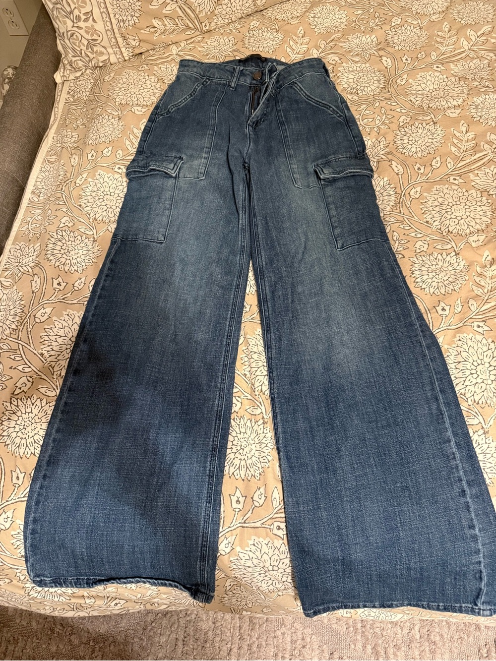 Simply Vera Vera Wang Wide-Leg Cargo Jeans in Indigo